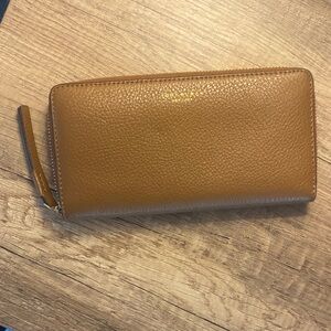 Tory Burch brown leather wallet